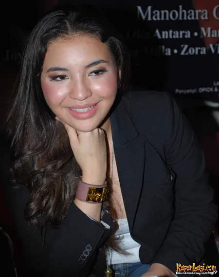 Foto Manohara Odelia Pinot