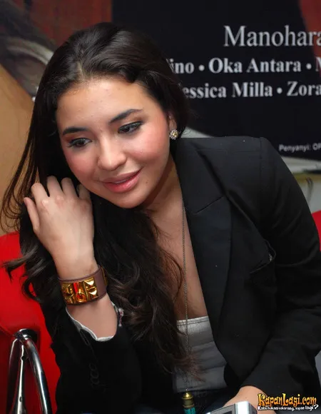 Foto Manohara Odelia Pinot