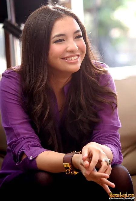 Foto Manohara Odelia Pinot