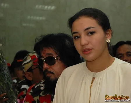 Foto Manohara Odelia Pinot