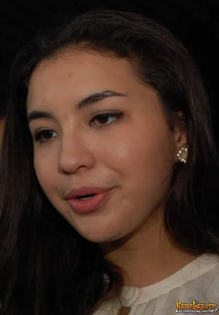 Foto Manohara Odelia Pinot