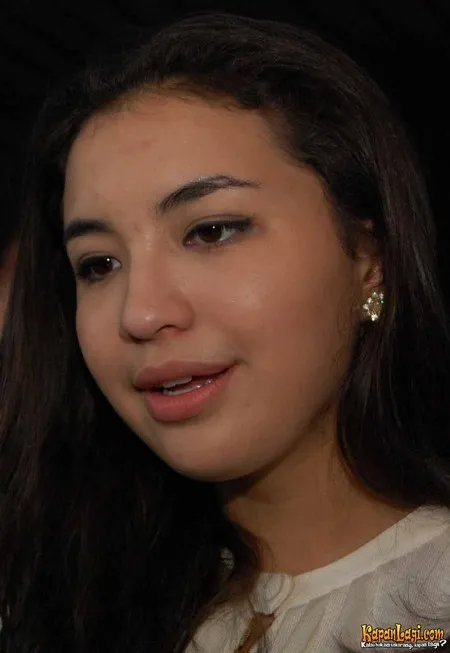 Foto Manohara Odelia Pinot