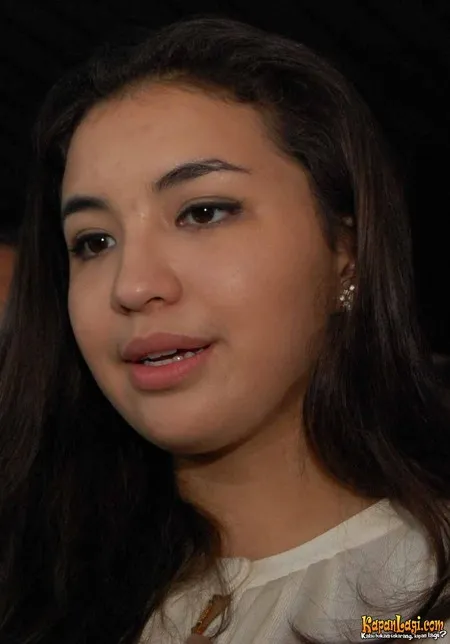 Foto Manohara Odelia Pinot