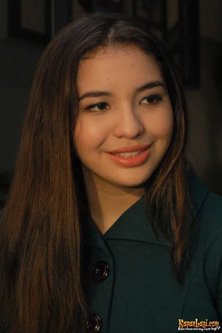 Foto Manohara Odelia Pinot