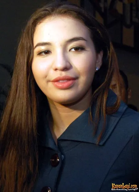 Foto Manohara Odelia Pinot