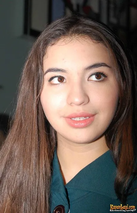 Foto Manohara Odelia Pinot