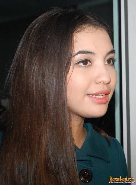 Foto Manohara Odelia Pinot