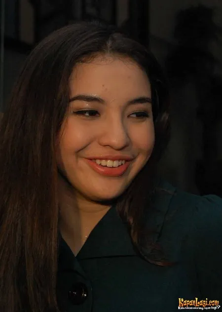 Foto Manohara Odelia Pinot