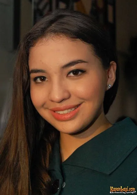 Foto Manohara Odelia Pinot