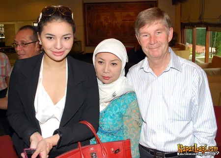 Foto Manohara Odelia Pinot