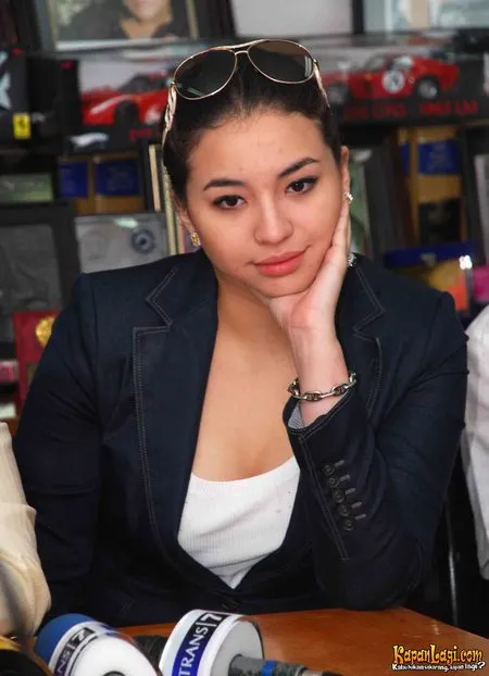 Foto Manohara Odelia Pinot