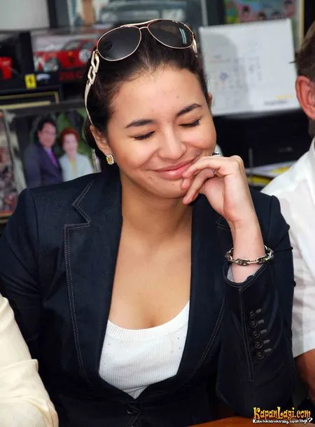 Foto Manohara Odelia Pinot