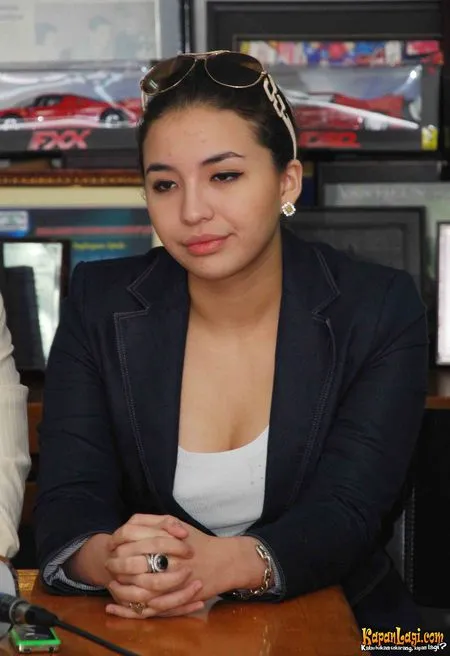Foto Manohara Odelia Pinot