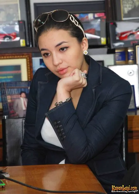 Foto Manohara Odelia Pinot
