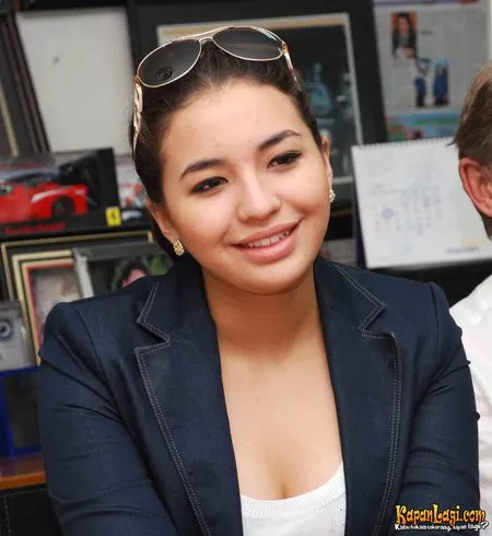 Foto Manohara Odelia Pinot