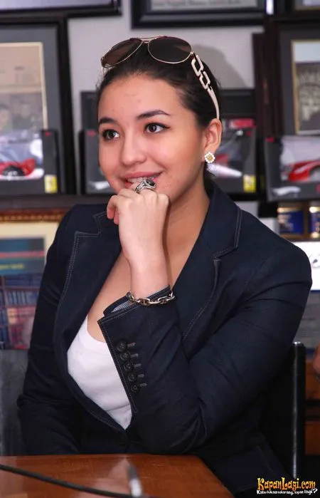 Foto Manohara Odelia Pinot