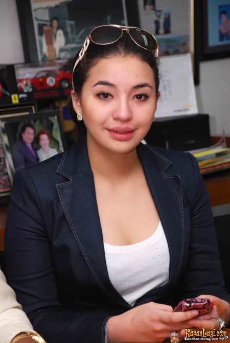 Foto Manohara Odelia Pinot