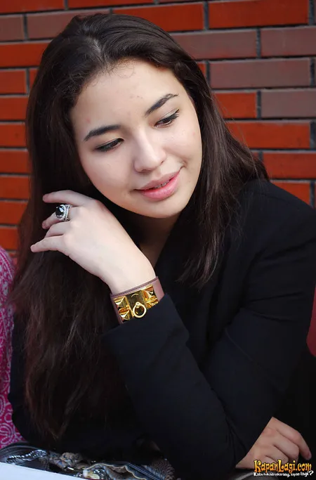 Foto Manohara Odelia Pinot