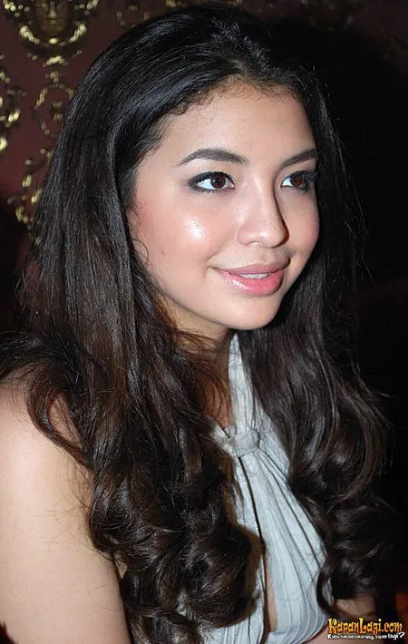 Foto Manohara Odelia Pinot