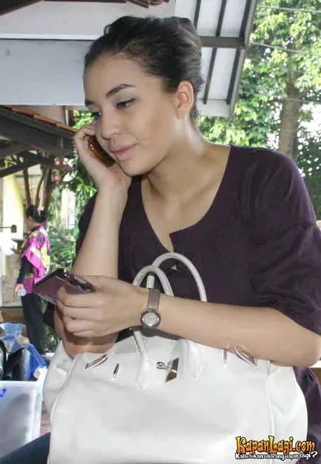 Foto Manohara Odelia Pinot