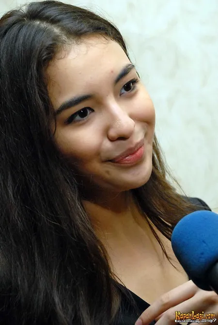 Foto Manohara Odelia Pinot