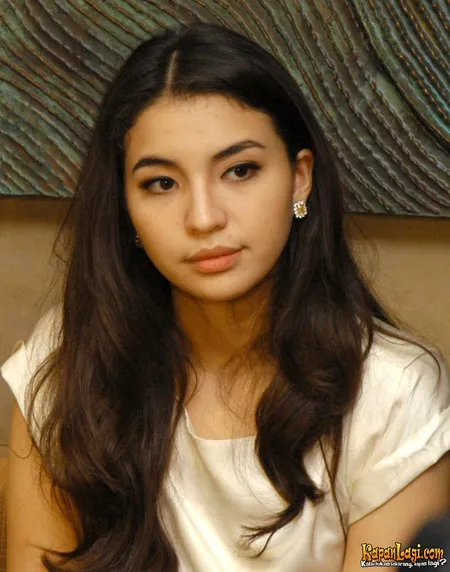 Foto Manohara Odelia Pinot