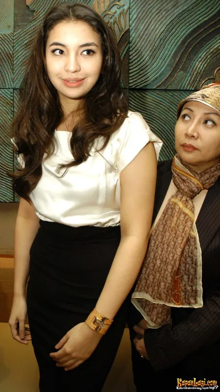 Foto Manohara Odelia Pinot