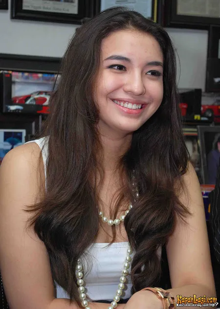 Foto Manohara Odelia Pinot