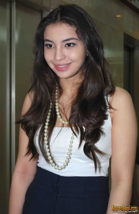 Foto Manohara Odelia Pinot