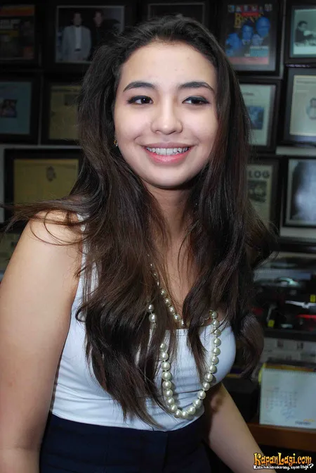 Foto Manohara Odelia Pinot