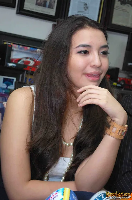 Foto Manohara Odelia Pinot