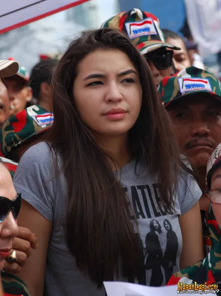 Foto Manohara Odelia Pinot