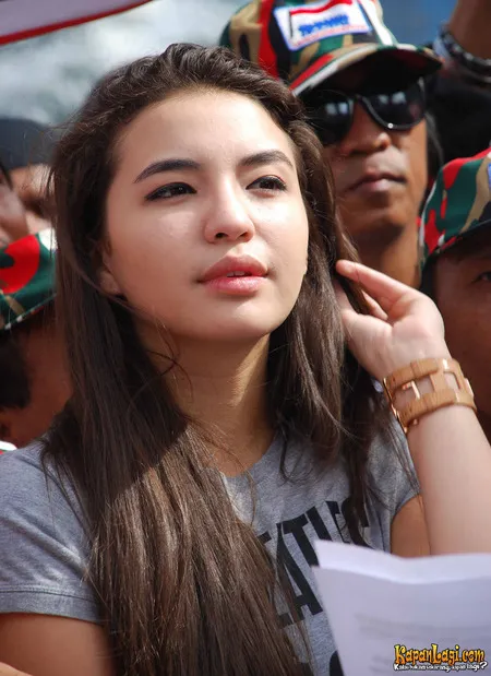 Foto Manohara Odelia Pinot