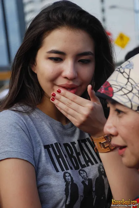 Foto Manohara Odelia Pinot