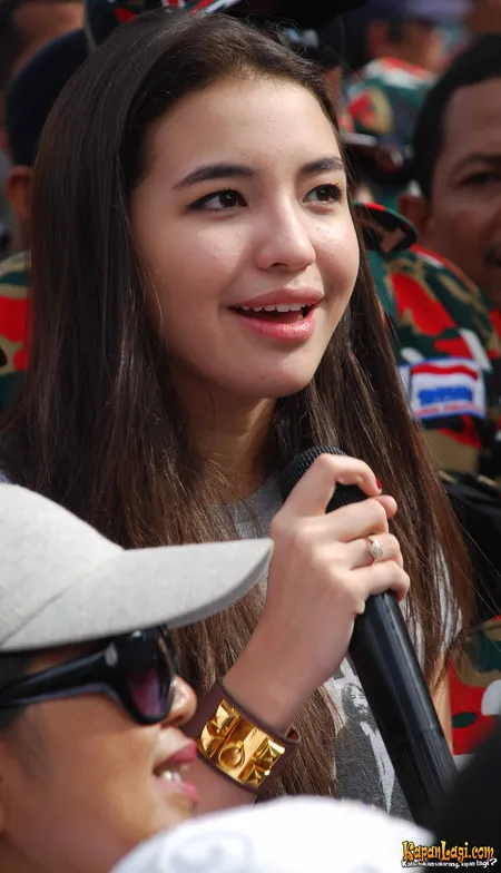 Foto Manohara Odelia Pinot