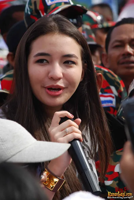 Foto Manohara Odelia Pinot