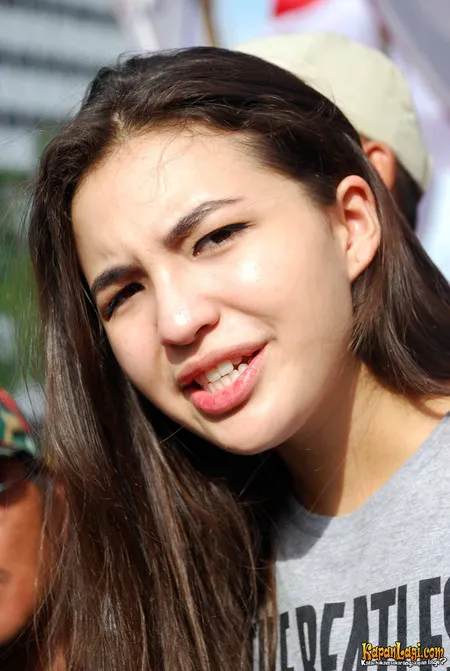 Foto Manohara Odelia Pinot