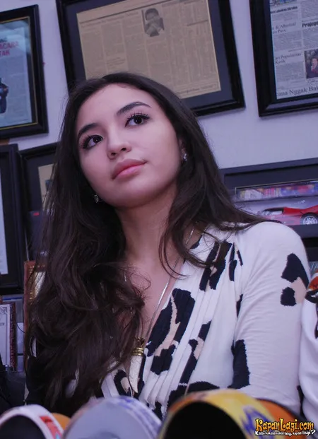 Foto Manohara Odelia Pinot