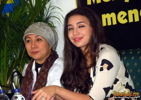 Foto Manohara Odelia Pinot