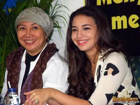 Foto Manohara Odelia Pinot