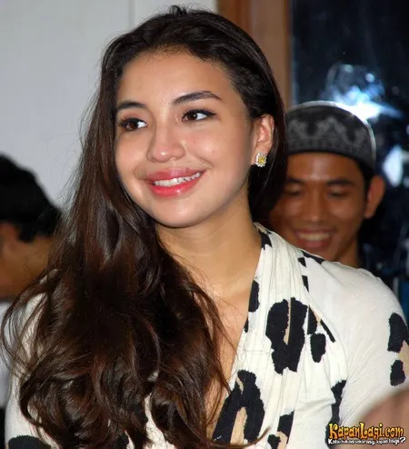 Foto Manohara Odelia Pinot
