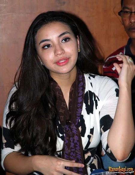Foto Manohara Odelia Pinot
