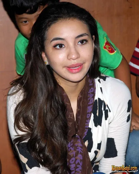Foto Manohara Odelia Pinot