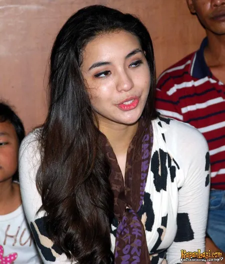 Foto Manohara Odelia Pinot