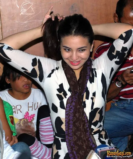 Foto Manohara Odelia Pinot