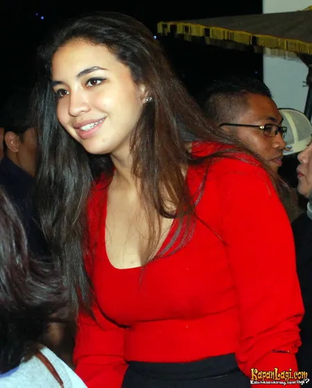 Foto Manohara Odelia Pinot