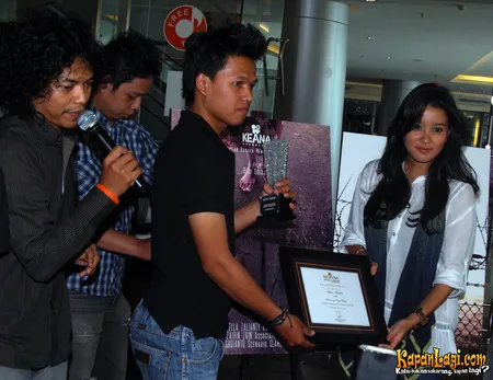 Foto Marcella Zalianty