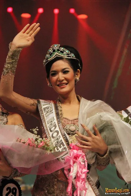 Foto Maria Selena. Nomor Foto: 165