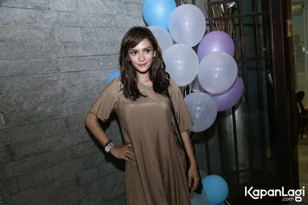 Foto Masayu Anastasia