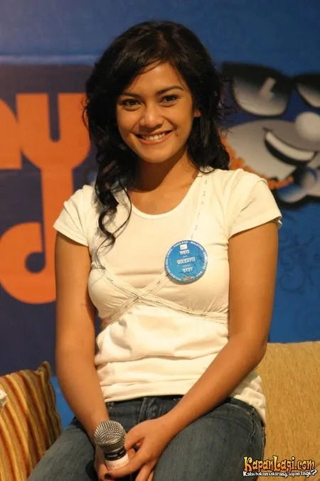 Foto Masayu Anastasia